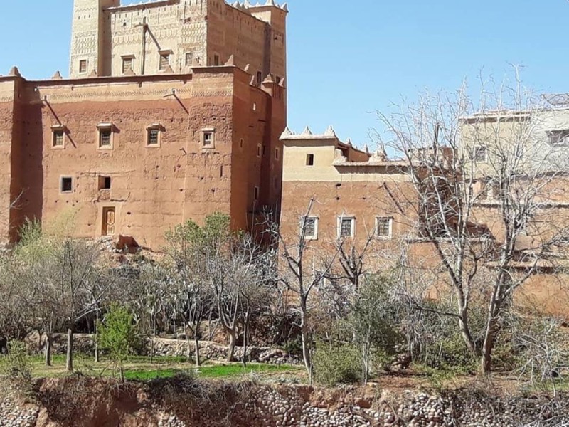 randonnee_avec_enfants_dans_la_vallee_des_roses_marocaine